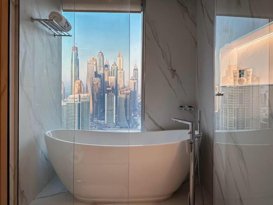 Cinematic View - Emaar Residences Apartment *