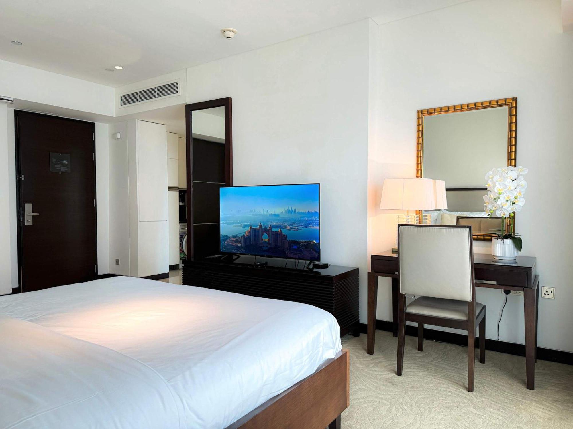 Cinematic View - Emaar Residences Apartment