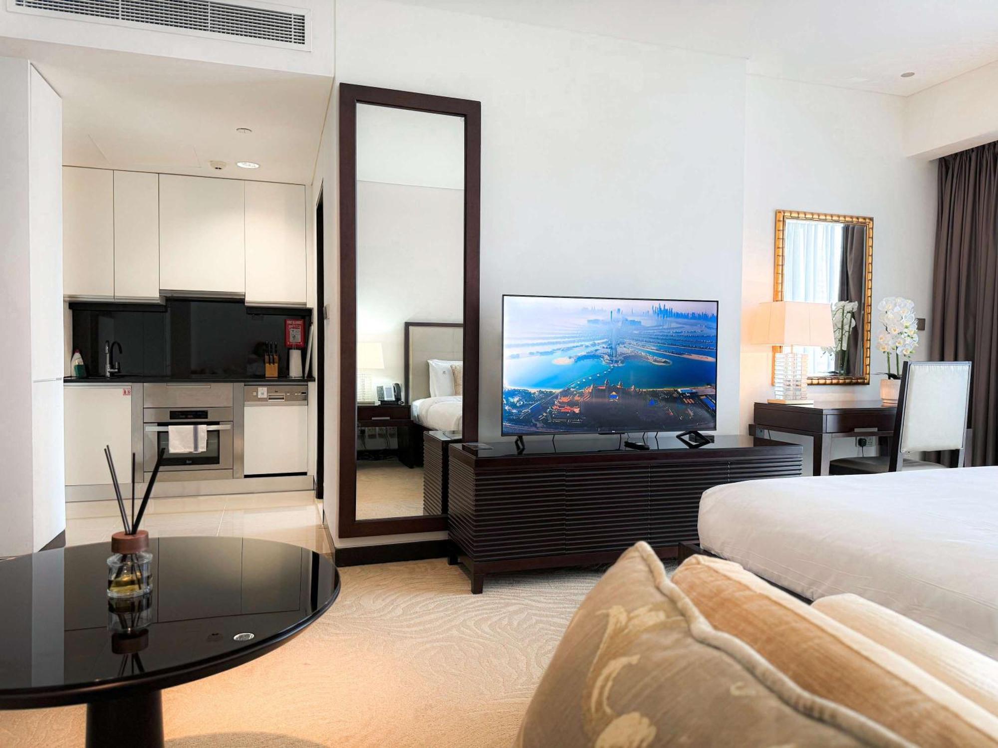 Cinematic View - Emaar Residences * Dubai